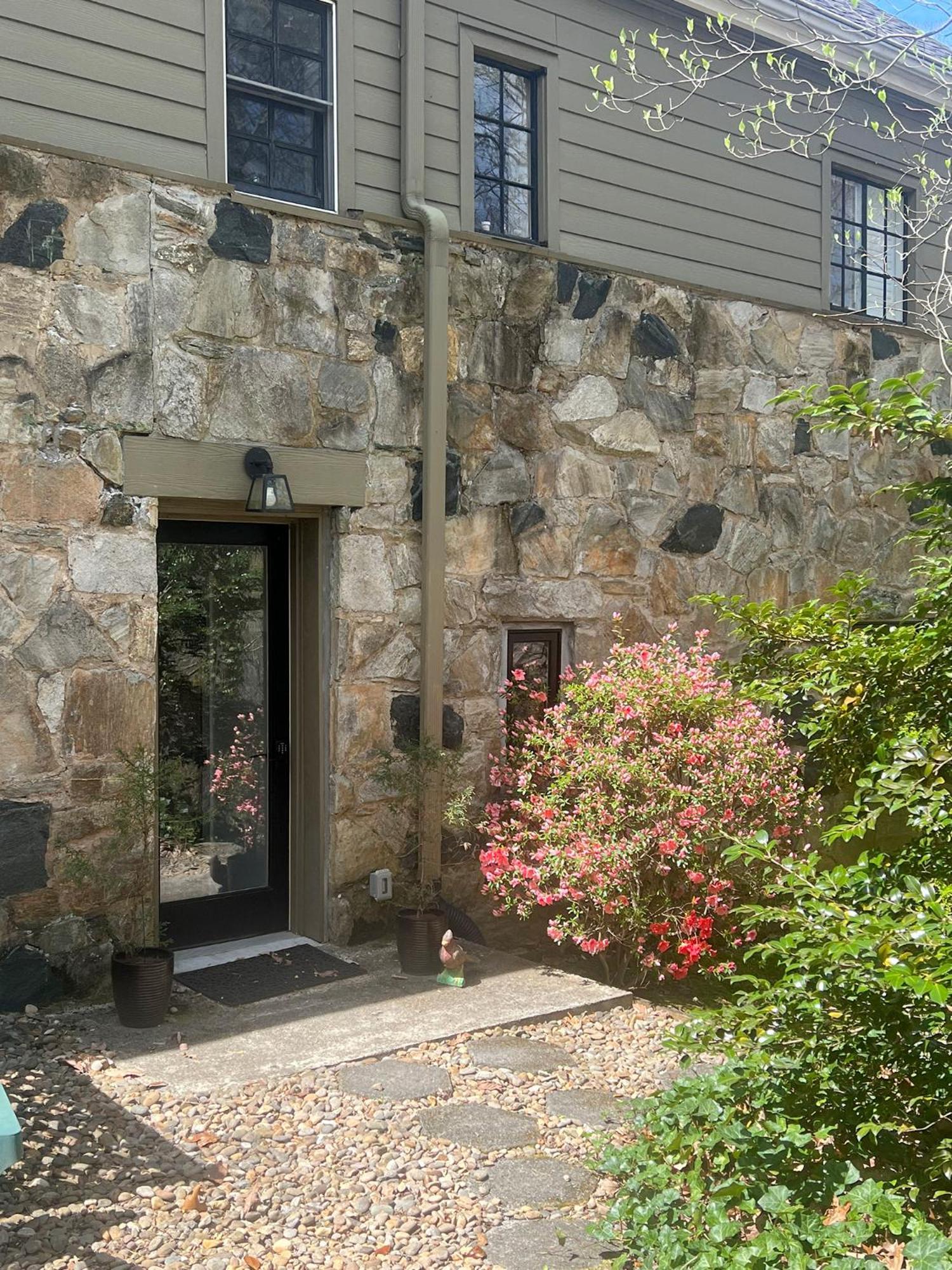 Studio Guest Suite In Forest Cottage Tryon Екстериор снимка